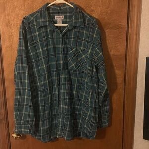 Men’s extra large Carhartt flannel like shirt